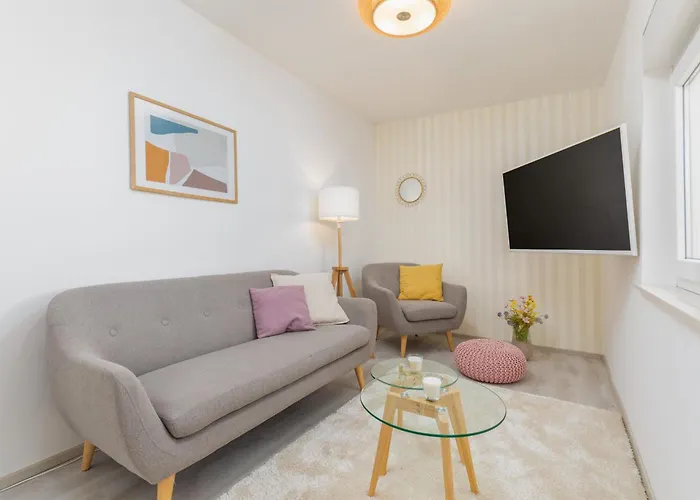 Willa Amia In For 6 People With Jacuzzi & Kids Playground - Pet Friendly Pula