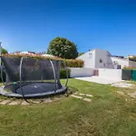 Amia In For 6 People With Jacuzzi & Kids Playground - Pet Friendly Villa